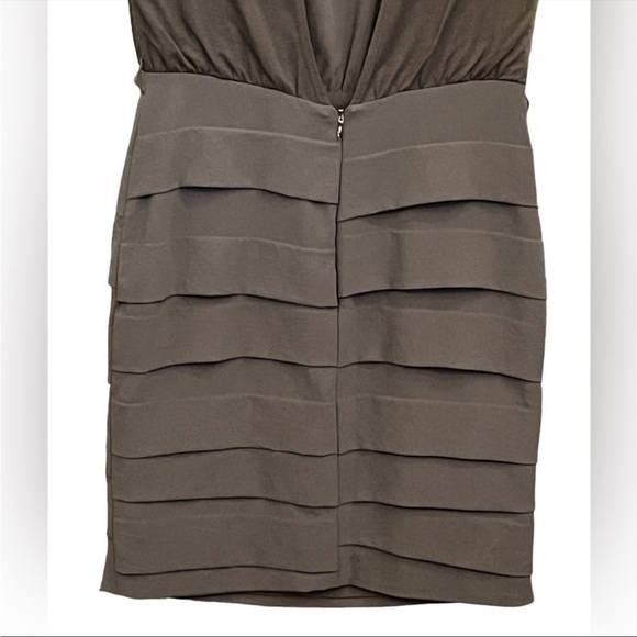 ALICE + OLIVIA Delphine Dolman Dress
Black 
Size XS - Picture 7 of 8